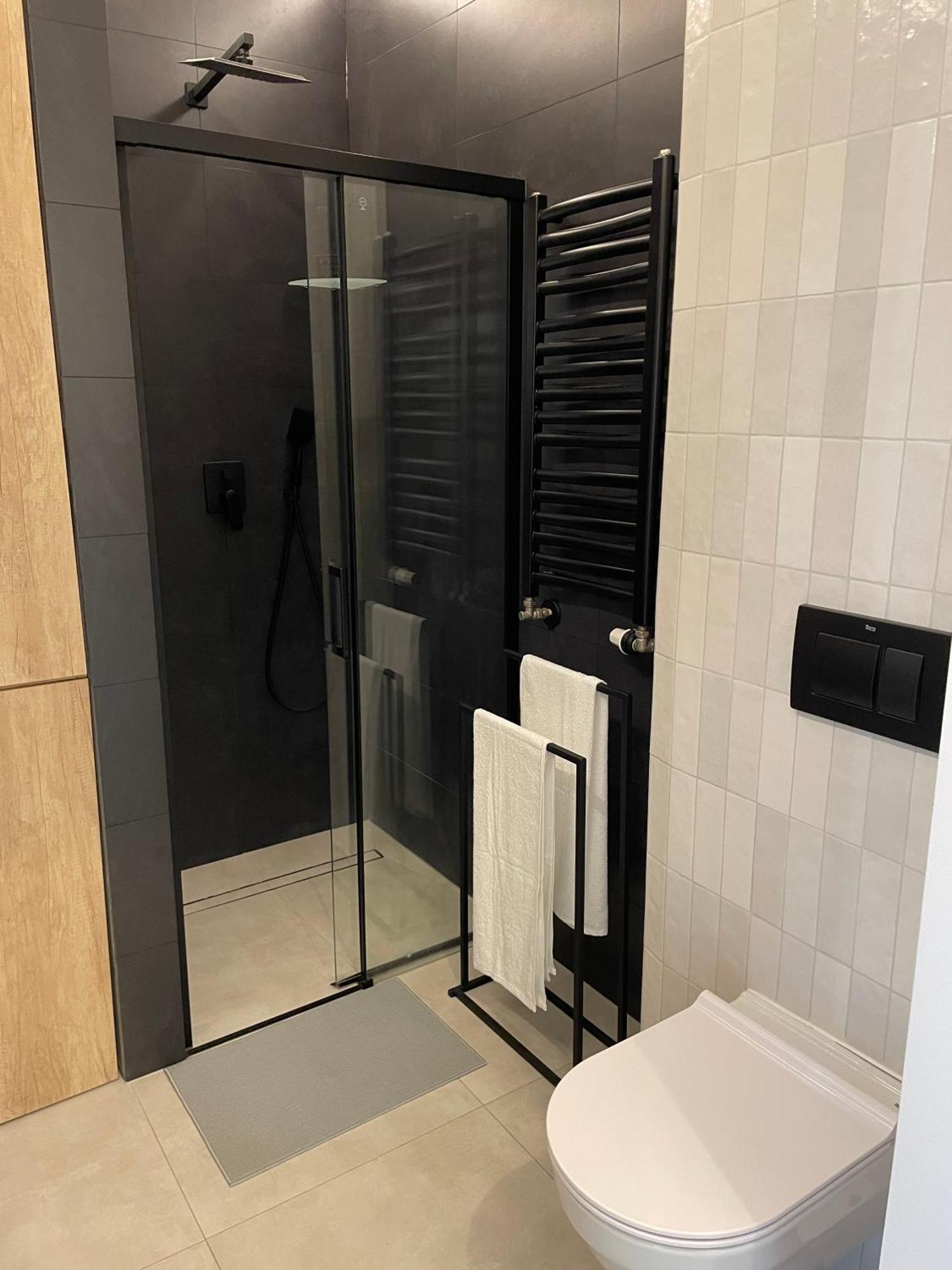 Stylowy Apartament Przy Manufakturze W Samym Centrum Lodzi Exterior photo